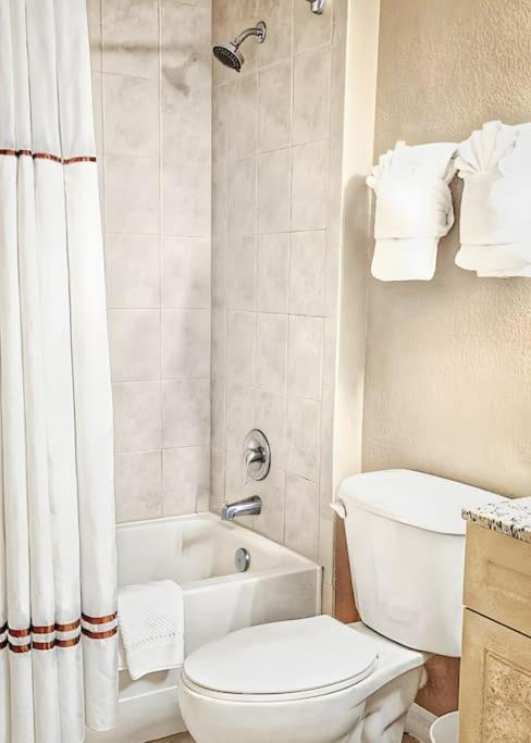 Entire Rental 3-Br Minutes From Disney X8 Hot Tub Apartment 2204 Орландо Экстерьер фото